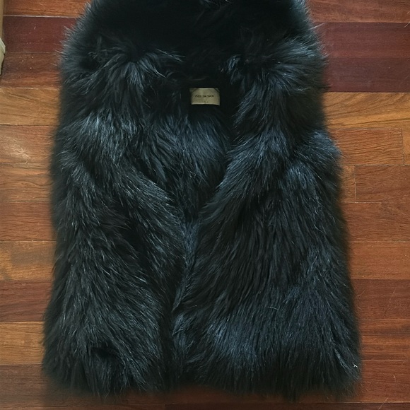 Yves Salomon Raccoon Fur Hooded Vest - Picture 3 of 17